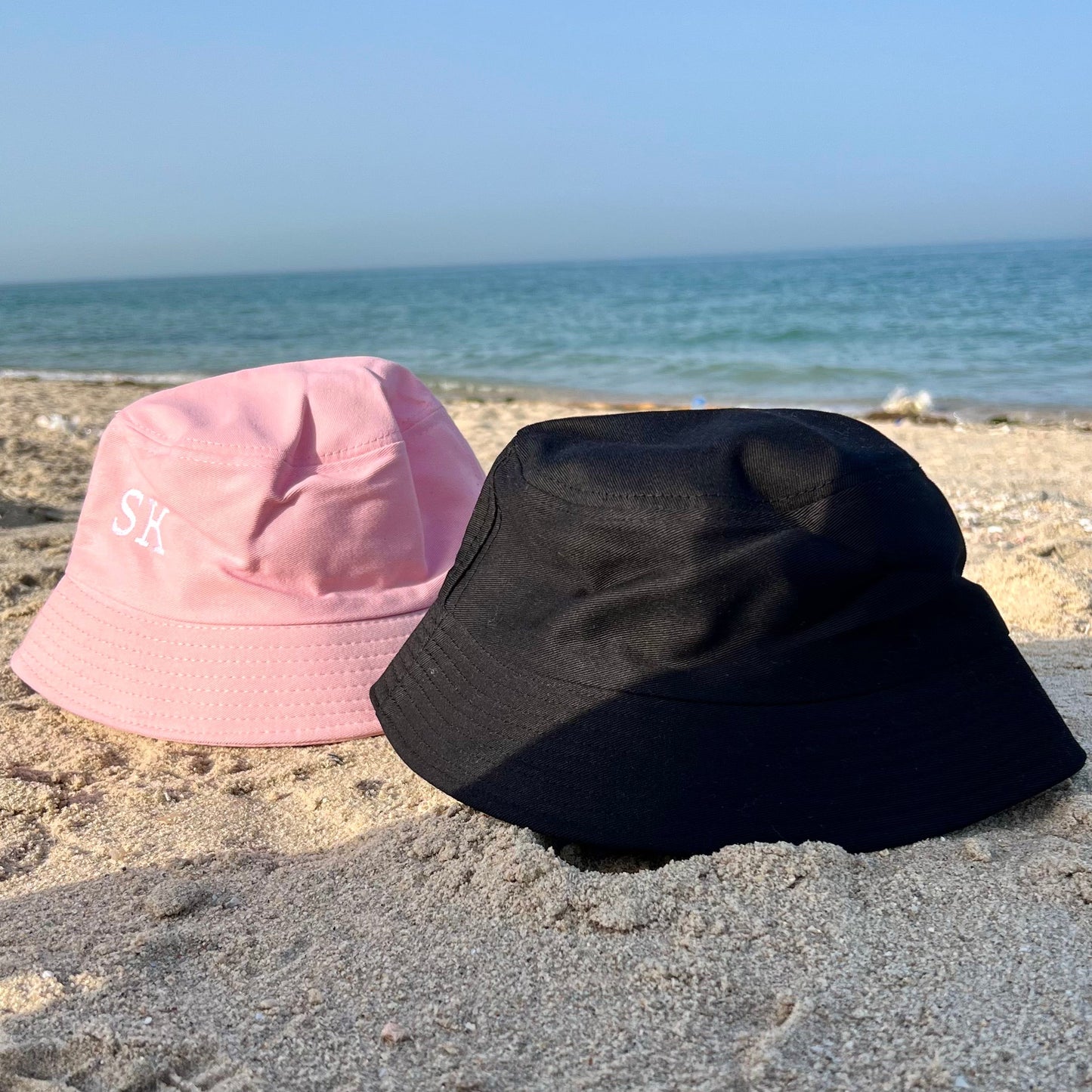 Light pink | Black